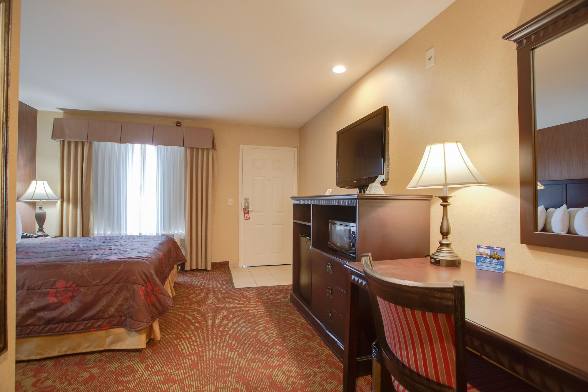 Castle Inn And Suites Anaheim Exteriér fotografie