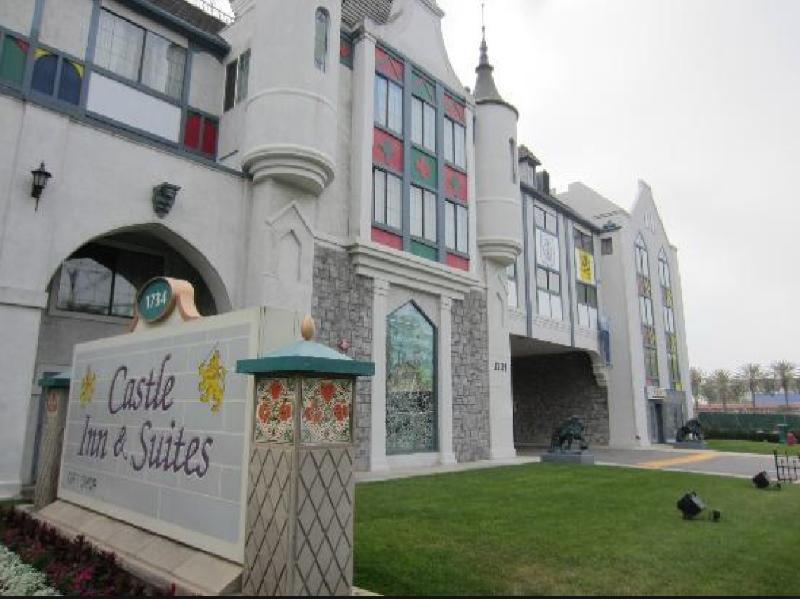 Castle Inn And Suites Anaheim Exteriér fotografie