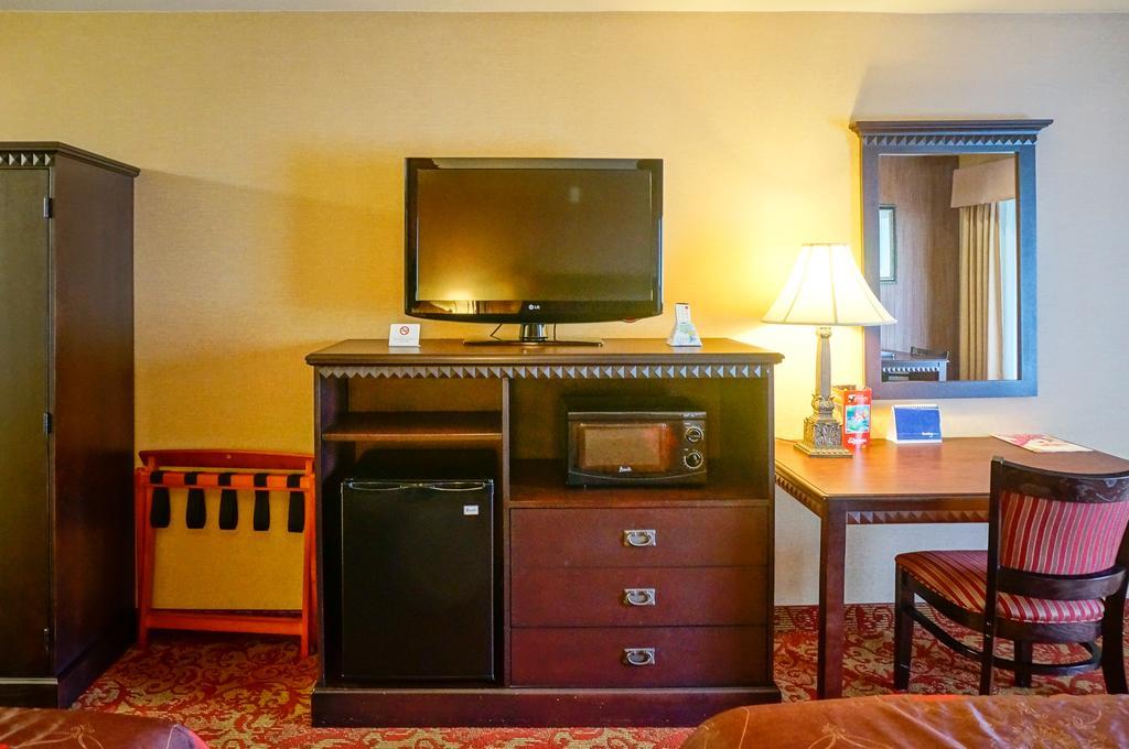 Castle Inn And Suites Anaheim Exteriér fotografie