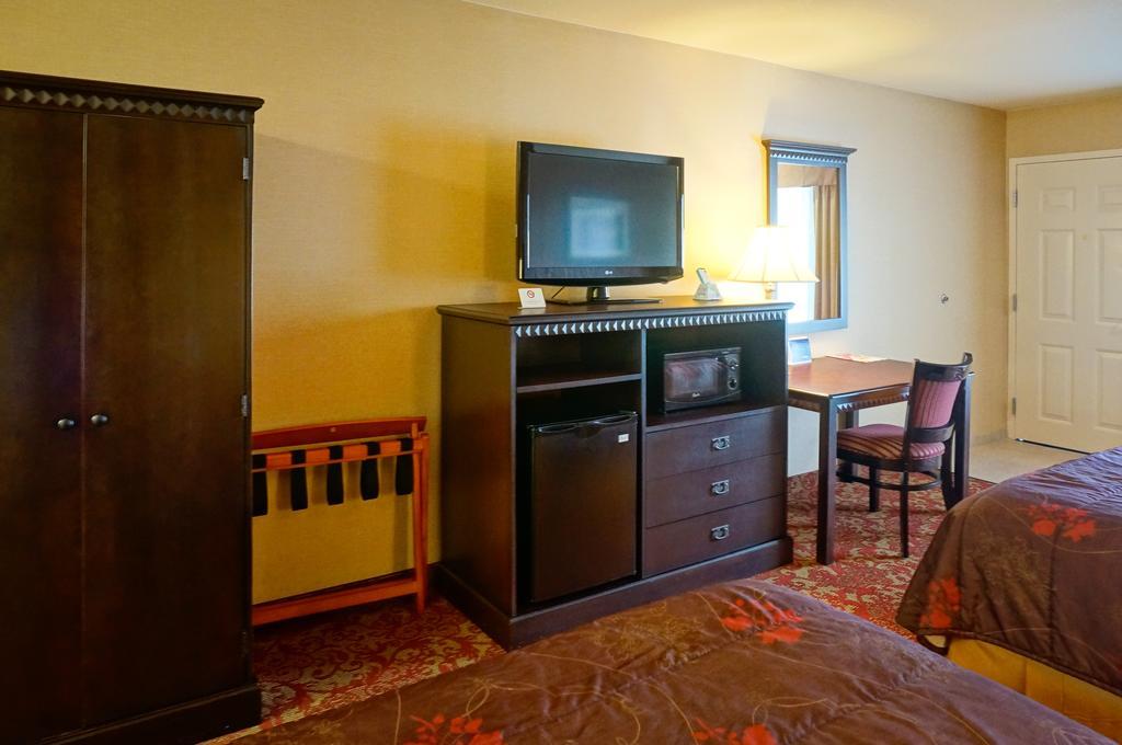 Castle Inn And Suites Anaheim Exteriér fotografie