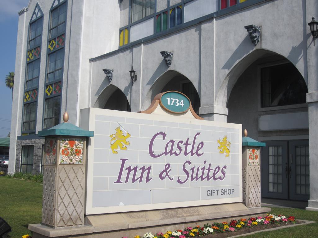 Castle Inn And Suites Anaheim Exteriér fotografie